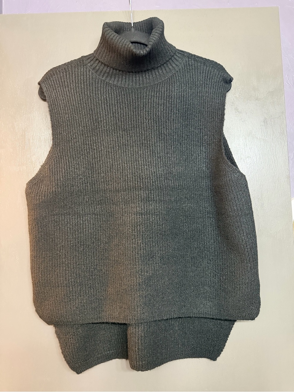 Double Zero Women’s Sleeveless Turtleneck Vest in Black